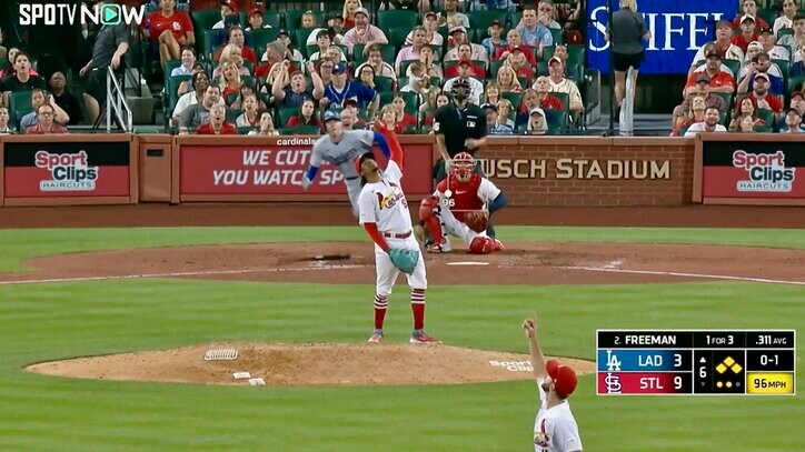 打った瞬間"アウト確信"→ヌートバーの頭上越え"グランドスラム" 守備陣も驚く一打「どこまで伸びるんだ」