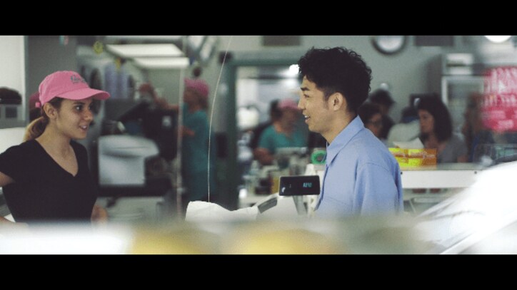 ピース綾部、英語の習得は「思っていた1,000倍ぐらい大変」 NY密着動画公開