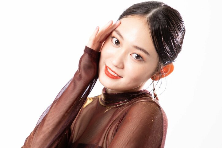 国民的美少女・吉本実憂が5kg増で“ぶちゃいく”新卒OLに!? 映画『レディinホワイト』インタビュー