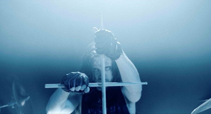 教会連続放火から殺害事件へ…ブラックメタルバンド「メイへム」の血塗られた青春映画『ロード・オブ・カオス』予告映像