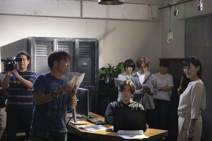 今夏期待のドラマ、山田孝之×菅田将暉W主演『dele』の撮影現場に潜入！【独占写真入手】