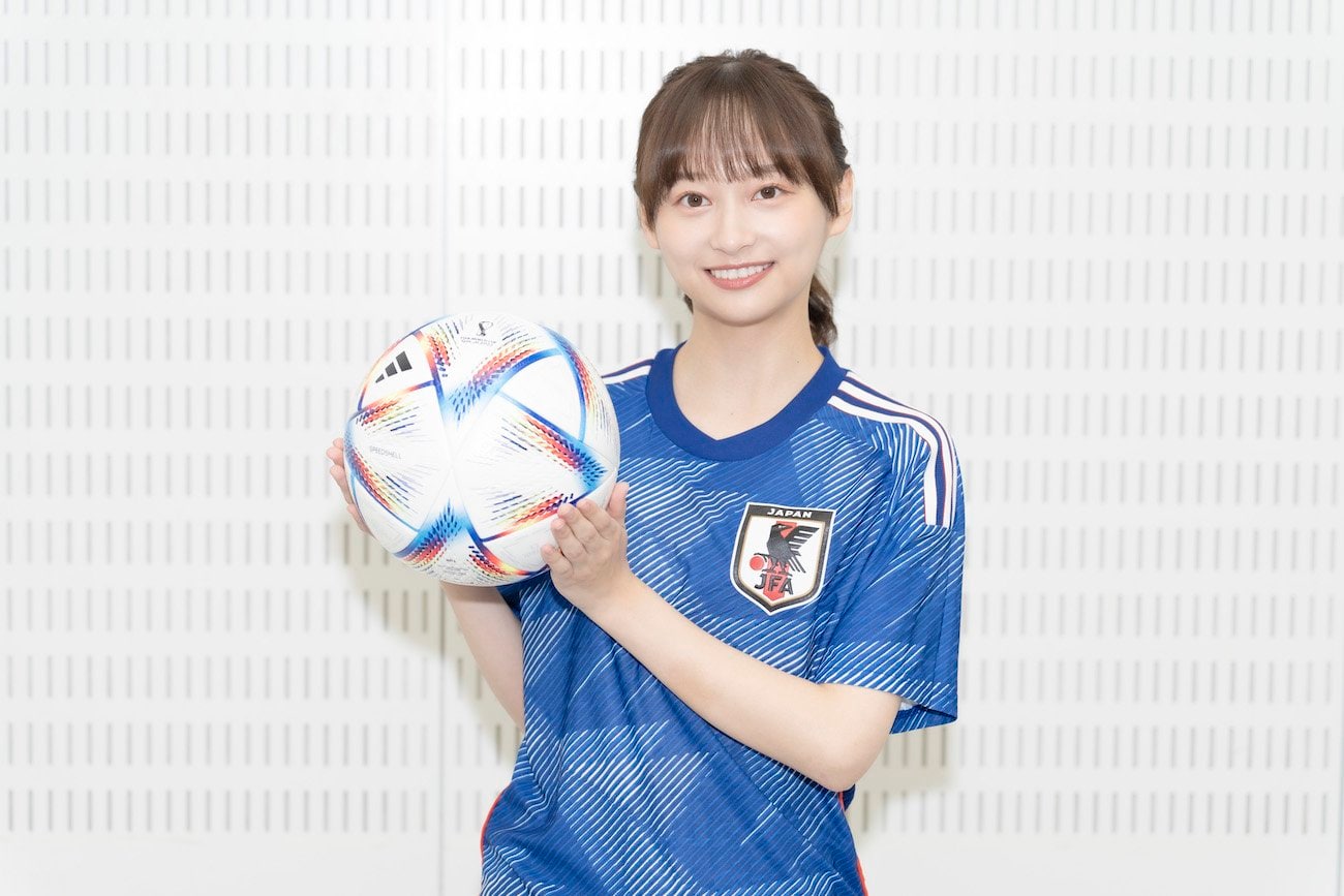 ナイナイ矢部と日向坂46影山が アディダス サッカー日本代表 22 ユニフォーム を芸能人初着用 サッカー Abema Times