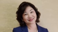 野田聖子議員(63)三連休も仕事に同行してくれた13歳の息子にプレゼント＆親子ショット披露