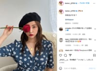 板野友美、バラを手にした魅力的な姿を披露し反響「全部可愛い」「素敵」の声