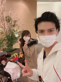 アレクサンダー『次の家はプール付きだな❤️たぶんね❤️』