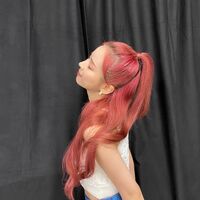 Niziu・マヤのキュートな赤髪オフショットにファン歓喜「尊すぎて言葉が出ない...」「ビジュ最高」