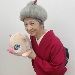 女優・宮崎美子が「鬼滅の刃」のコスプレに挑戦！意外なキャラクターも「めっちゃ可愛い」と反響続々