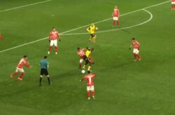 遠藤航に続く「デュエル王」に？ 佐野海舟が10cm以上も大きい屈強FWを完全シャットアウト→ブンデスリーガで対人勝利数が上位ランクイン