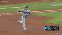 「あんな低弾道で飛び込むのか」大谷翔平が確信歩けない！ 規格外“20度”アーチで異例の動き「何この打球」驚きの声