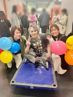 城咲仁、妻＆“50TA”狩野英孝との3ショット公開「めちゃくちゃ笑いながら楽しめました」