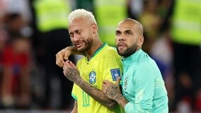ネイマール、W杯敗退に号泣 「悪夢のようだ…信じられない」