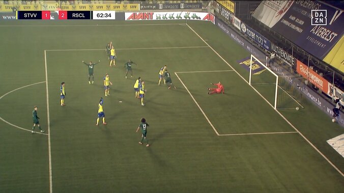 【写真・画像】驚速！J2得点王の小森飛絢、“爆速スプリント”にGK狼狽 衝撃のベルギーデビュー「自分が取れるように」初ゴールに意欲　1枚目