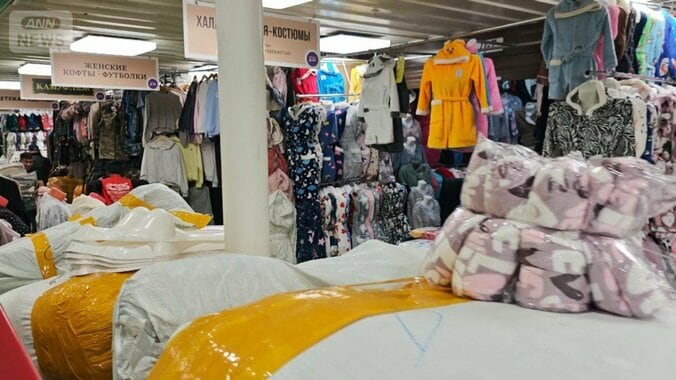 リュブリノの市場に並ぶ商品はほぼすべて中国からの輸入品だ