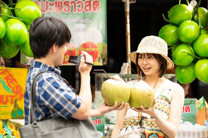 【写真・画像】『インフォーマ -闇を生きる獣たち-』佐野玲於&莉子、タイのナイトクラブで見つめ合う姿など新場面写真を解禁　4枚目