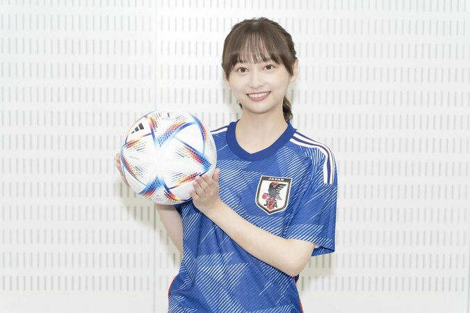 ナイナイ矢部と日向坂46影山が「アディダス サッカー日本代表 2022 ユニフォーム」を芸能人初着用 1枚目