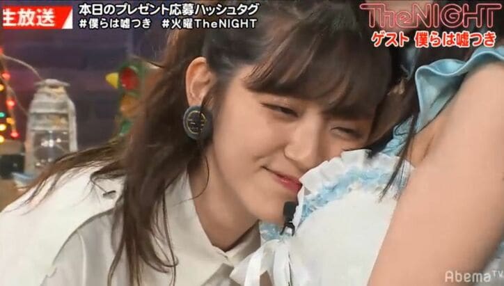 鈴木愛理、巨乳アイドルの谷間に顔をうずめて大はしゃぎ！ 「全国の男の皆さま、失礼します」