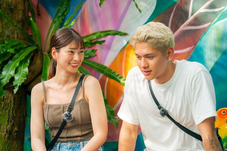 「ハグしていい？」美人カフェ店員、片想い中のイケメンに積極的におねだり