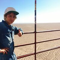 手越祐也、南米・ペルーでのオフショットに「ツナギですらかっこいい...」「イケメン」の声