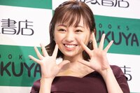「ウエストを12センチ絞りました」欅坂46今泉佑唯が写真集発売