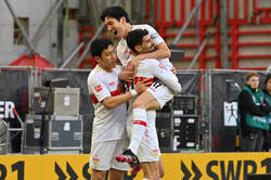 遠藤航、伊藤洋輝、原口元気の日本人トリオが絶対王者バイエルンに挑む　残留争いに苦しむシュトゥットガルトを勝利に導けるか？