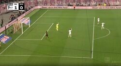 スタジアムに悲鳴…板倉滉のボルシアMG守備陣が痛恨ミス！ オフサイド確信→VAR判定でまさかのゴール判定　物議を醸すプレーが起きた瞬間