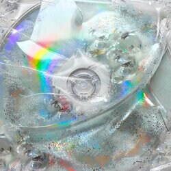 (sic)boyのファーストアルバム『CHAOS TAPE』がリリース５周年を記念してアナログレコードにてリリース決定。