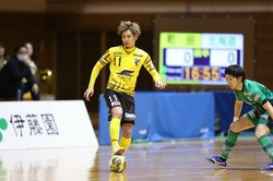 “超絶”股抜きに「だから君はフットサルが上手すぎるー！」実況もネットも大興奮