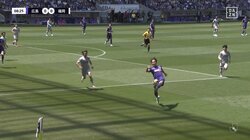 磁石かよ！足元に吸い付く驚愕の“ビタ止めトラップ”が話題「半端ない」「神トラップ」背後からのロングボールを走りながら完璧クッションでおさめた瞬間