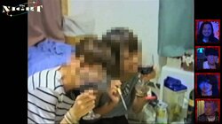 床に落ちたカメラに“何者か”の顔が…自宅で起きた怪現象の映像にスタジオ震撼「誰？」「動いてる…」