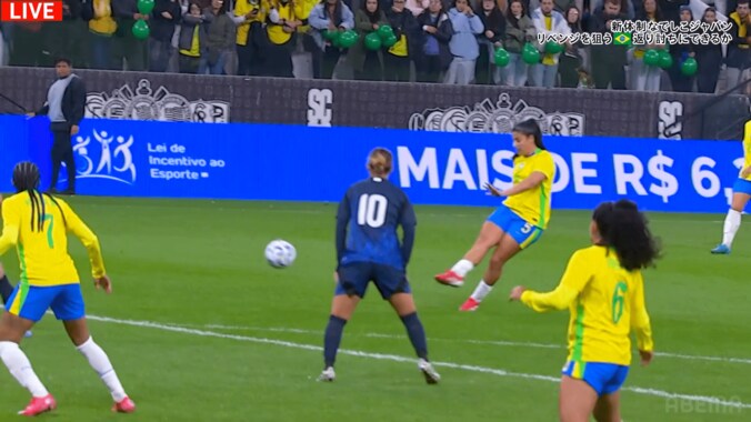 「アリソンやん！」なでしこGK山下杏也加の“片手スーパーセーブ”が「ザイオン並みの反応」「よく触った」ブラジル・サポーターも頭を抱えた瞬間 2枚目