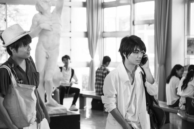 村上虹郎&村上淳が“役者”としてぶつかり合う　『銃』親子共演シーン画像解禁 9枚目