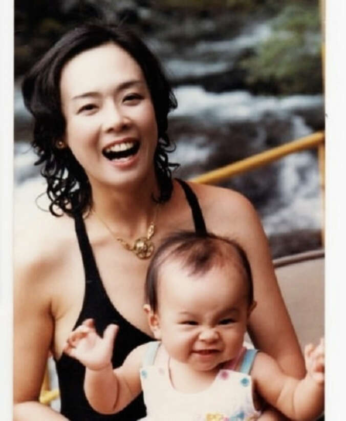 高橋英樹、娘・真麻と妻の思い出写真を公開「素敵」「いい笑顔」の声 1枚目