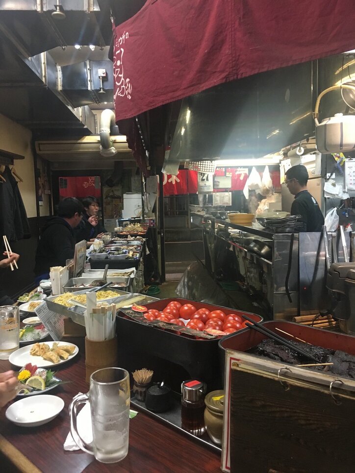 【連載】大衆酒場大学・7コマ目　路面電車に乗って、広島「ぎょうざの美和」へ