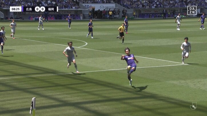 【映像】背後からのボールを走りながらビタ止めした瞬間