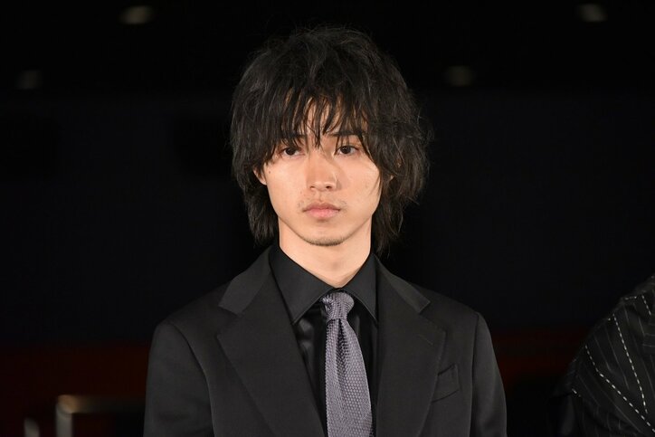 山崎賢人、主演映画の無観客舞台挨拶に「寂しい」とポツリ 寛一郎は必死に盛り上げる
