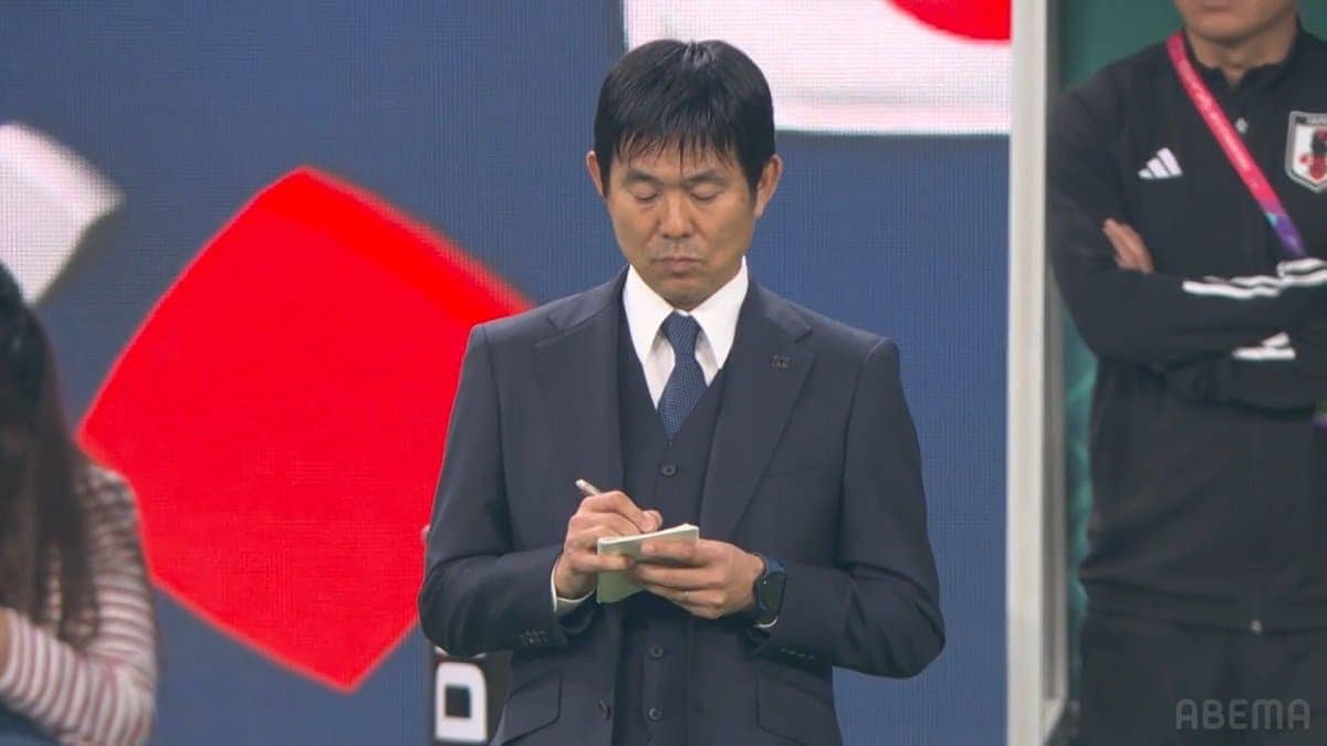 書いた直後に同点弾も 強豪国撃破の日本代表・森保一監督が書くメモが海外で「恐怖のノート」だと話題に | ABEMA TIMES | FIFA ワールドカップ 2022 完全ガイド by ABEMA