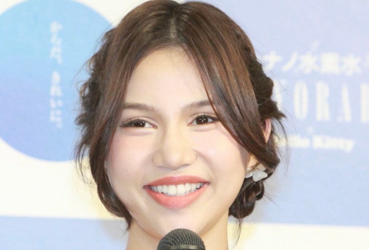 水沢 アリー 水着
