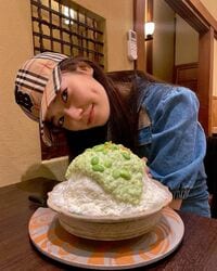 島崎遥香のキュートな“枝豆かき氷ショット”にファン歓喜「彼氏目線で見れちゃうのが良き」
