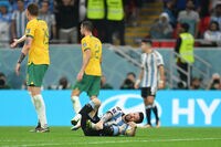 【映像】「えぐい音したぞ」メッシと198cmのDFが正面衝突(前半41:20頃)