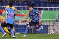 センターバック、サイドバック、ボランチ… 守備的ポジションのオーガナイザーで日本代表のディフェンスリーダー・冨安健洋