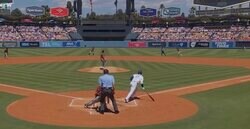 捕れないだろ！ 大谷翔平、フルスイング“痛烈ライナー”「速っ！」低弾道の打球→野手の頭上を“爆速通過”「そろそろ一発出そう」