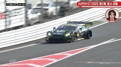 トップ快走も襲ったアクシデント…アストンマーチンに“予期せぬ事態”　実況絶叫も「結構ラッキーだった」突如バーストの瞬間