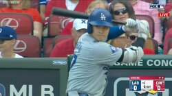 笑顔のショーヘイはどこに…大谷翔平、打席に向かう際の“無表情”にファンからも不安の声「元気ないなぁ」「調子悪いんかな？」