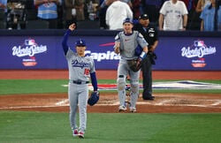 打者が混乱！山本由伸は「打てるわけない」“最強の相棒”スミスのリアクションが話題に「完璧すぎた」「これは神バッテリー」