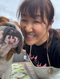 北斗晶、自宅で愛犬たちのシャンプー「中々大変です」