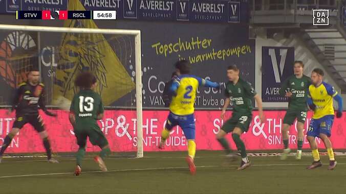 【写真・画像】驚速！J2得点王の小森飛絢、“爆速スプリント”にGK狼狽 衝撃のベルギーデビュー「自分が取れるように」初ゴールに意欲　1枚目