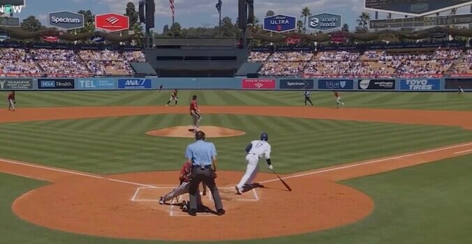 【写真・画像】何が起きた？ 山本由伸の投球で“異変”「ヤバいw」「感情おかしい」相手打者の三振リアクションが話題に「そらそうなる」　1枚目