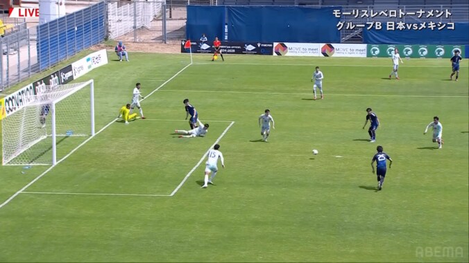 「センスありすぎる」日本代表10番の“圧巻バックスピンパス”にファン感嘆！「痺れたわ」「ダイレクトがかなり効いた」大関友翔が技ありプレアシストで先制点演出 5枚目