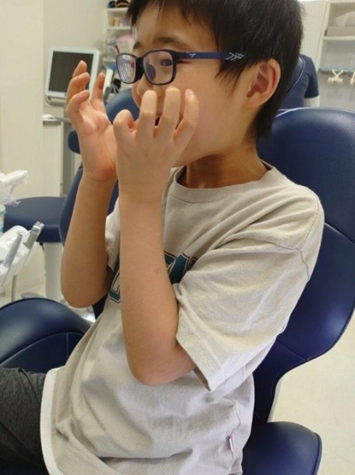 山田花子、長男が歯列矯正を開始し約2年が経過「まだまだ、治療は続きます…」