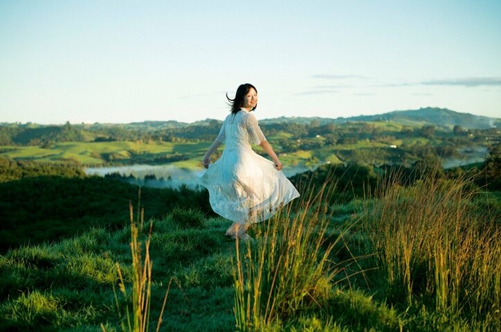 「出発の日、朝から7km走っちゃいました」けやき坂46渡邉美穂、初めてづくしの写真集は”307点”